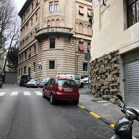 Apartamento Casacuadra San Giusto Trieste Exterior foto